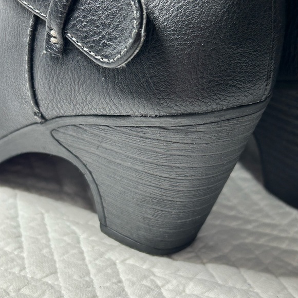 Euro soft Thomasina women’s size 7 black booty boots with side zip - Picture 10 of 13